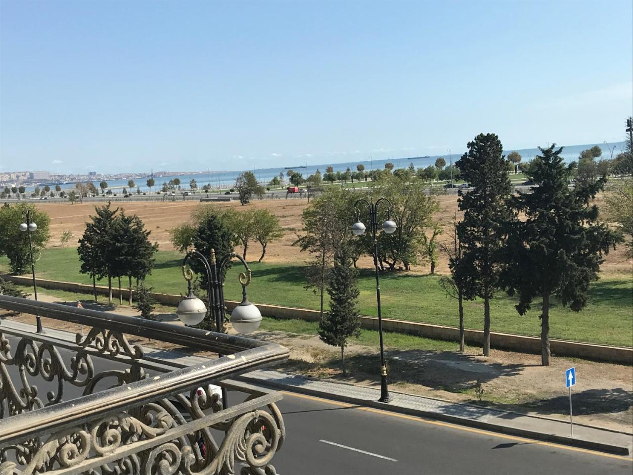 Boulevard Apartment With Sea View Baky Esterno foto